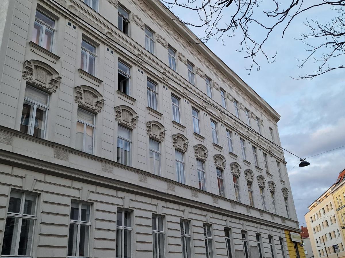 4 Seasons * Wien